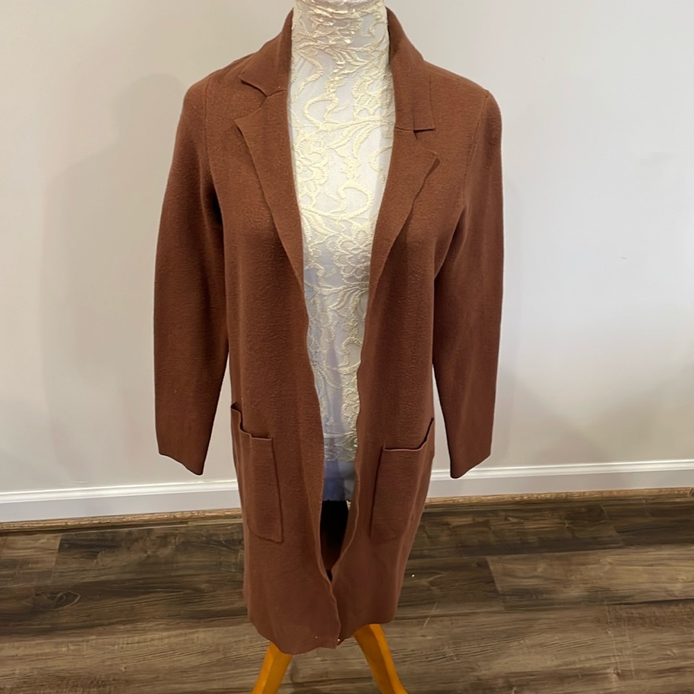 CLOTH BY DESIGN | Chestnut Brown Super Soft Duster with Collar and Pockets | S